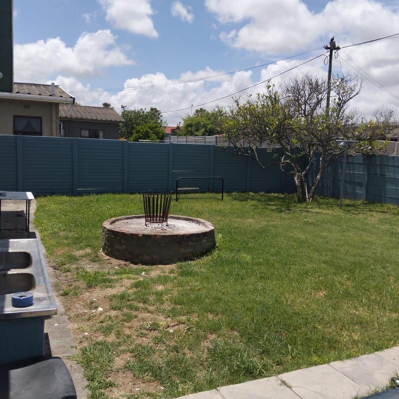 3 Bedroom Property for Sale in Peerless Park North Western Cape